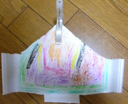 発泡スチロールと洗濯ばさみで簡単飛行機 園児の手仕事 こんなの作ったよ